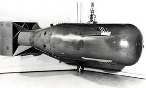 Modell der Atombombe 