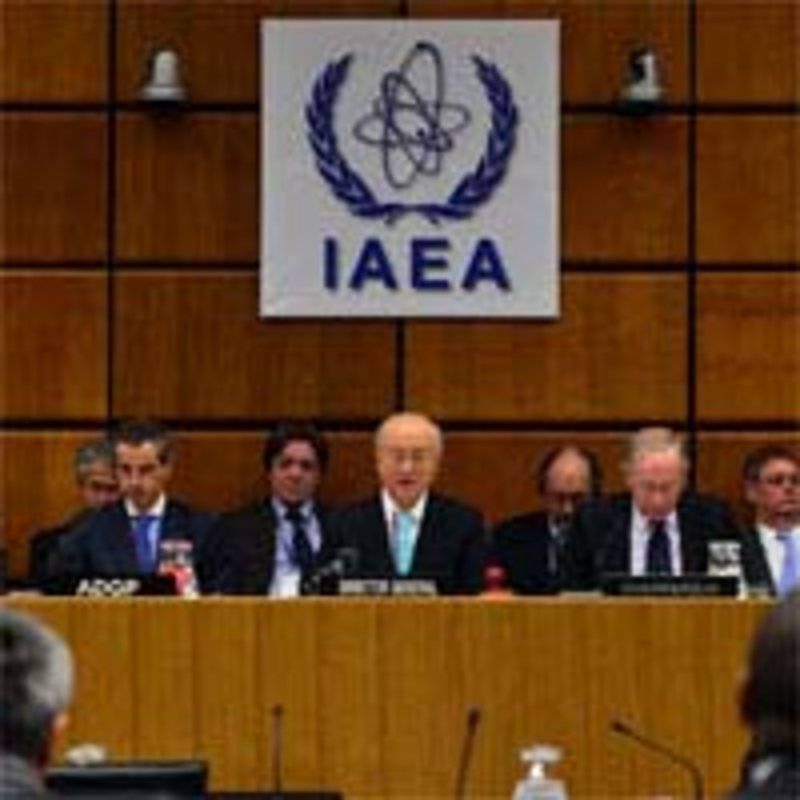 IAEA Director General Yukiya Amano, Foto (bearbeitet): Dean Calma / IAEA, CreativeCommons2.0, https://creativecommons.org/licenses/by-sa/2.0/