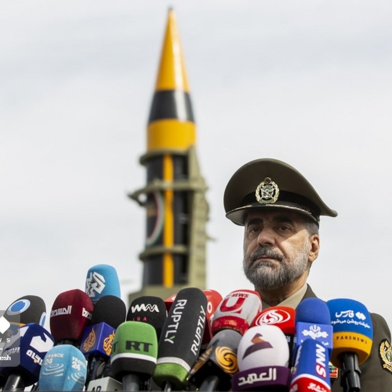 Die Khorramshahr-4-Rakete wird der Presse vorgestellt, 2023.